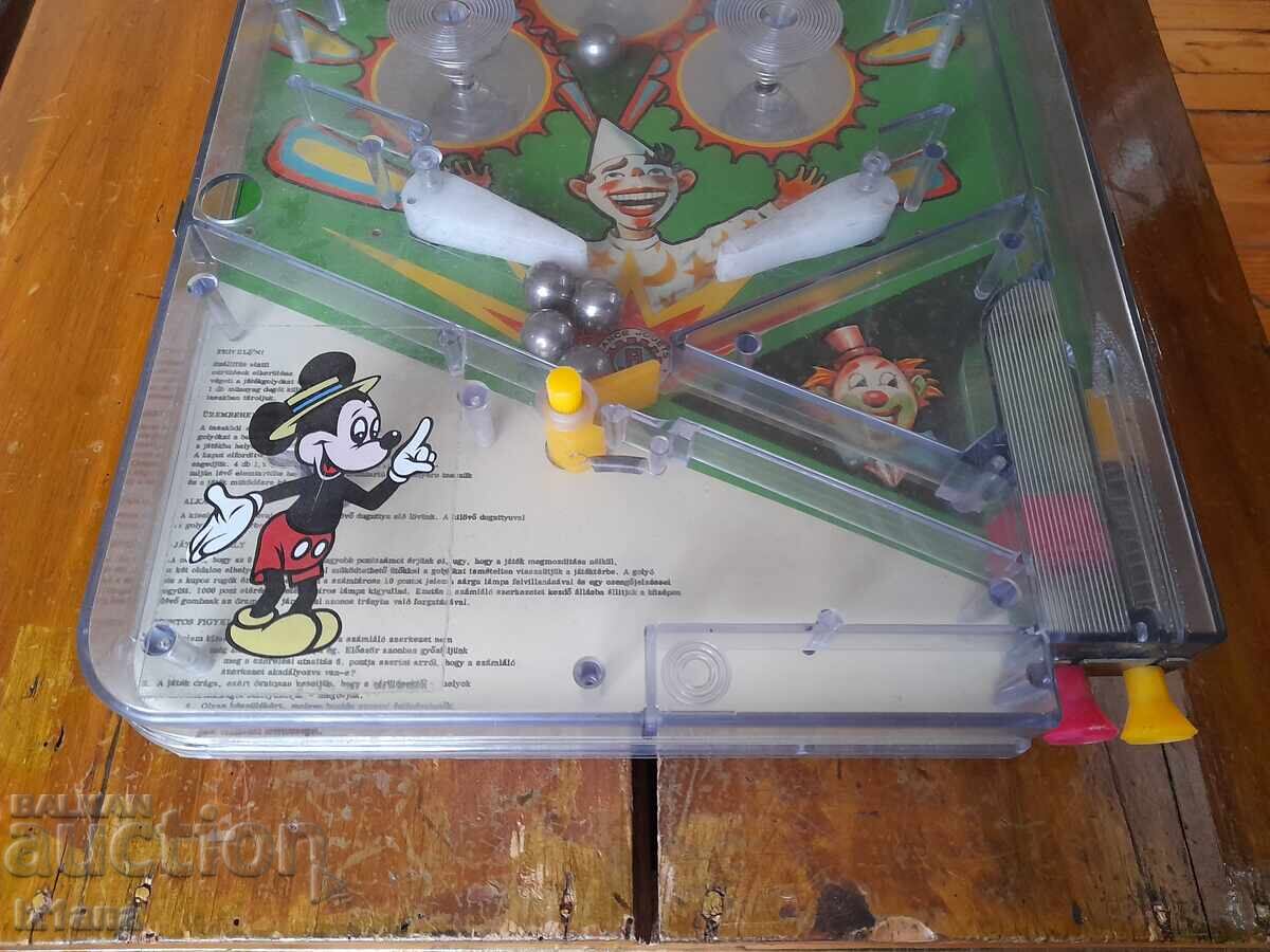 Delivery of An old children's pinball game Delivery of An old children's pinball game