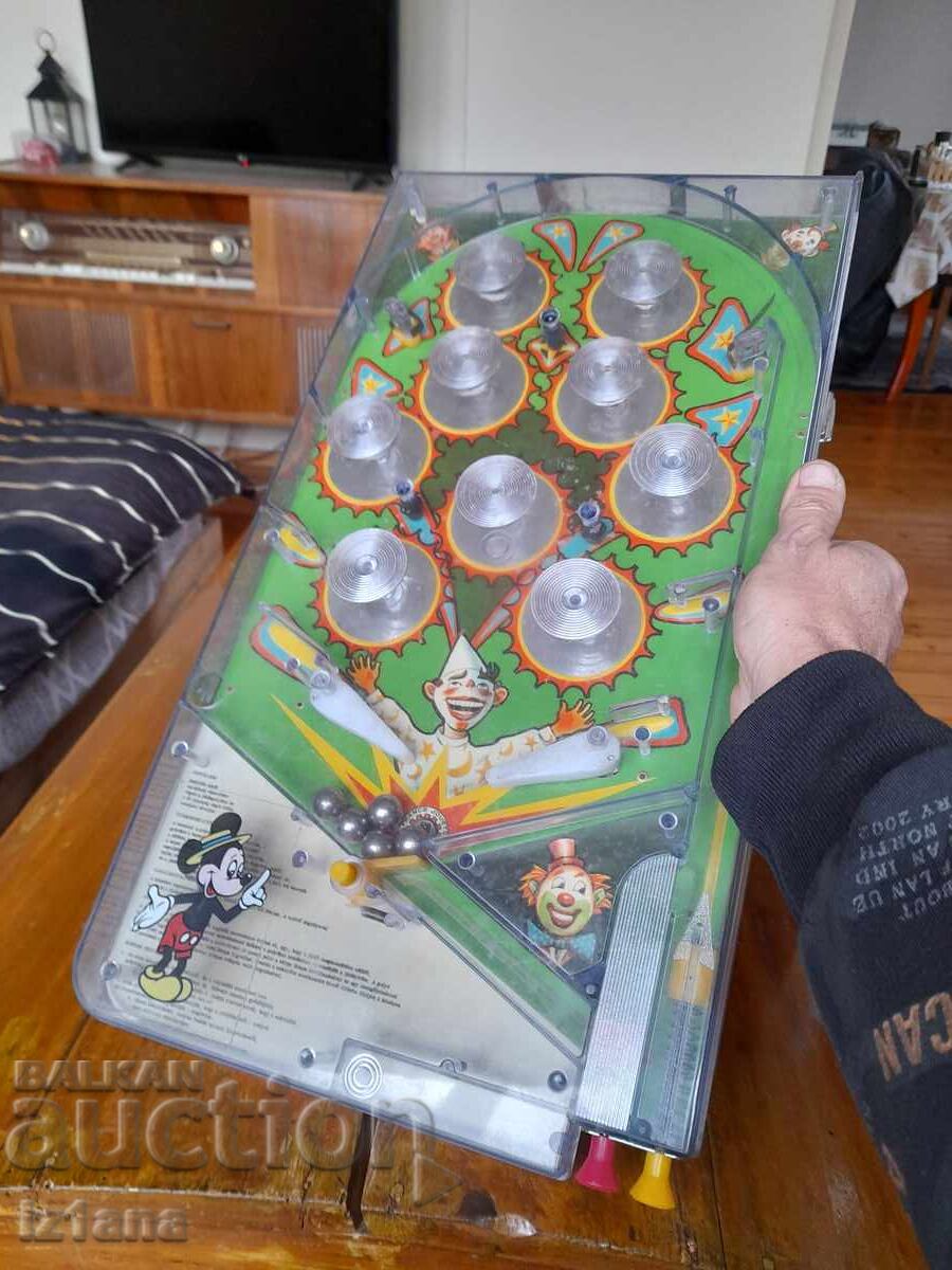 An old children's pinball game - 5 An old children's pinball game - 5