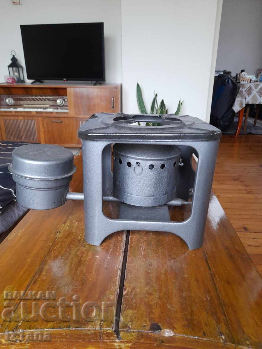 Sobă veche cu alcool, rezervor de alcool cu preț 110.00 BGN | € 56.24