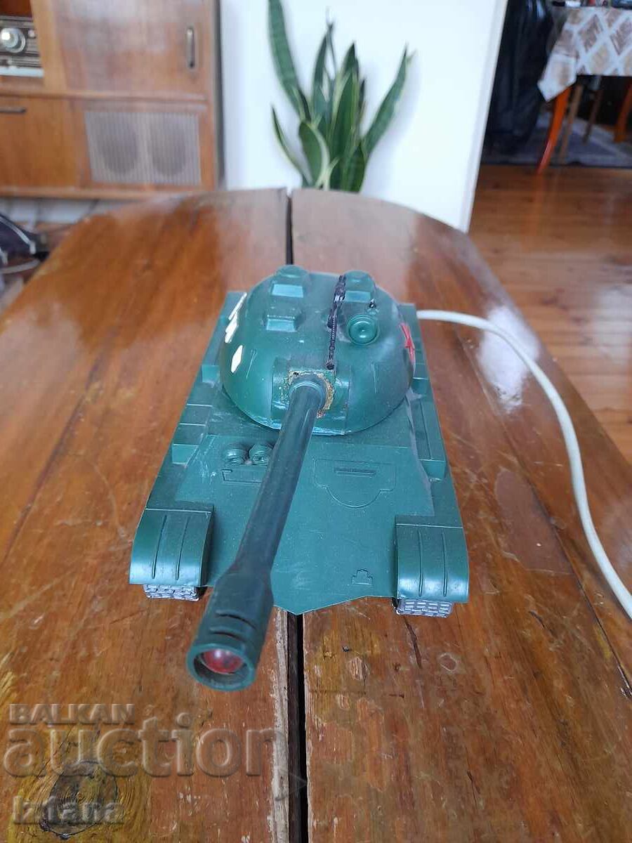 Παλιά δεξαμενή παιδικών παιχνιδιών με τιμή 100.00 BGN | € 51.13 Παλιά δεξαμενή παιδικών παιχνιδιών με τιμή 100.00 BGN | € 51.13