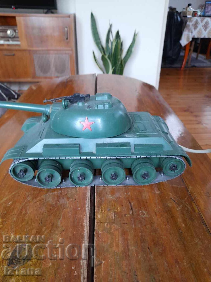 Παράδοση Παλιά δεξαμενή παιδικών παιχνιδιών Παράδοση Παλιά δεξαμενή παιδικών παιχνιδιών