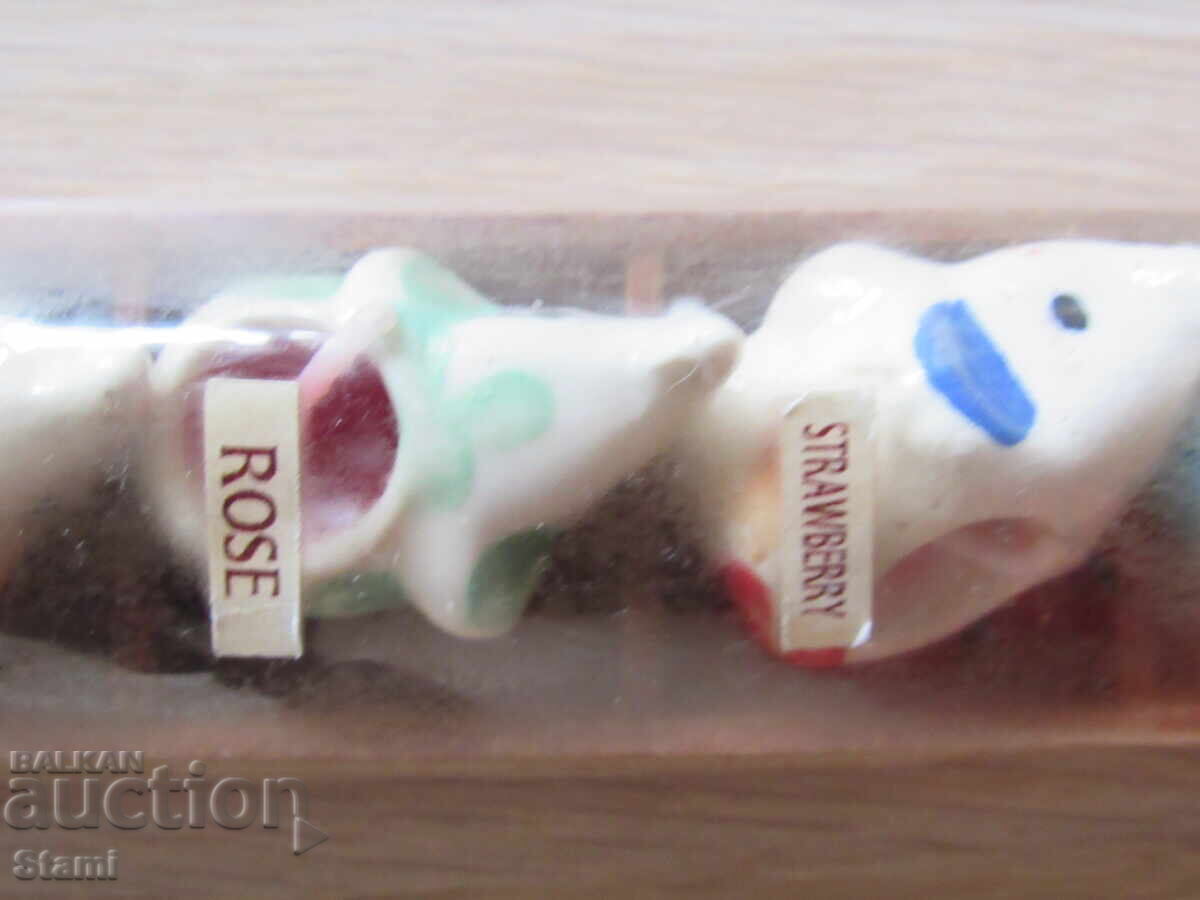 Delivery of 5 small scented candles, India Delivery of 5 small scented candles, India