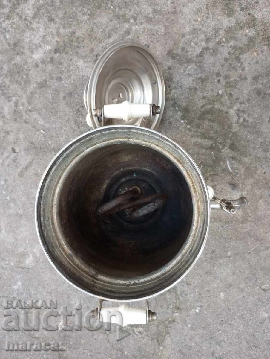 Old electric samovar with price 29.00 BGN | € 14.83 Old electric samovar with price 29.00 BGN | € 14.83