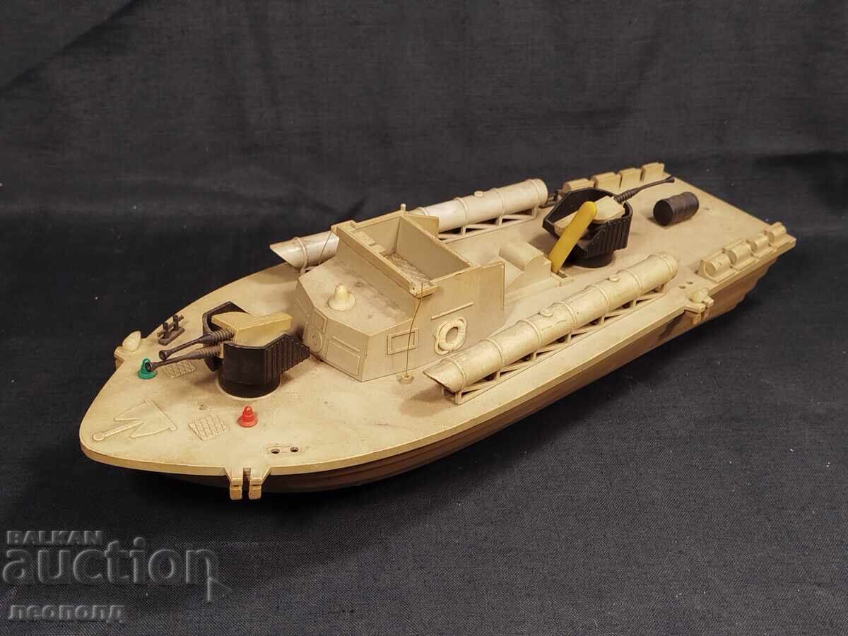 BZC OLD RETRO SOC GDR PLASTIC JUCĂRIE TORPEDO BOAT