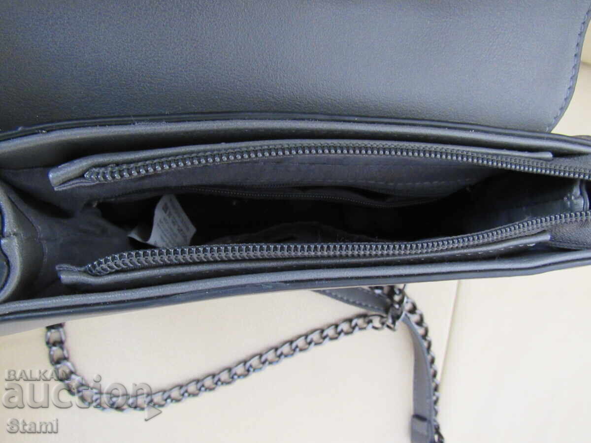 Livrarea Geanta gri pentru dama noua