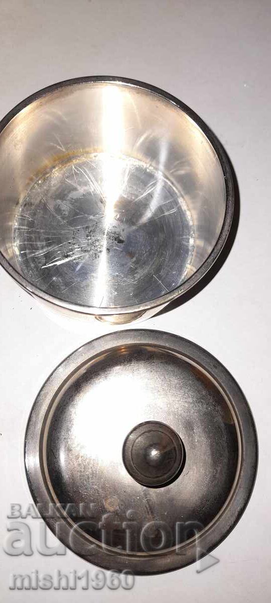 Licitație Borcan englezesc din metal Licitație Borcan englezesc din metal