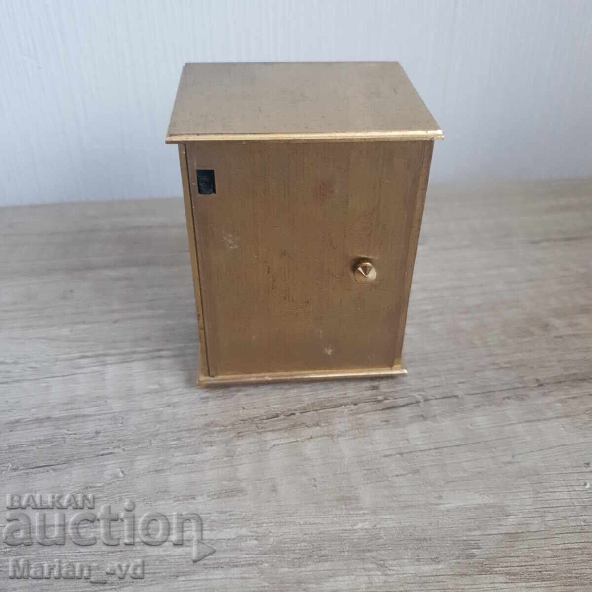 Jaz Electric Alarm Clock - 5 Jaz Electric Alarm Clock - 5