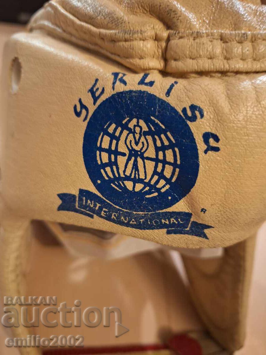 Protective leather boxing helmet sparring retro with price 24.00 BGN | € 12.27 Protective leather boxing helmet sparring retro with price 24.00 BGN | € 12.27