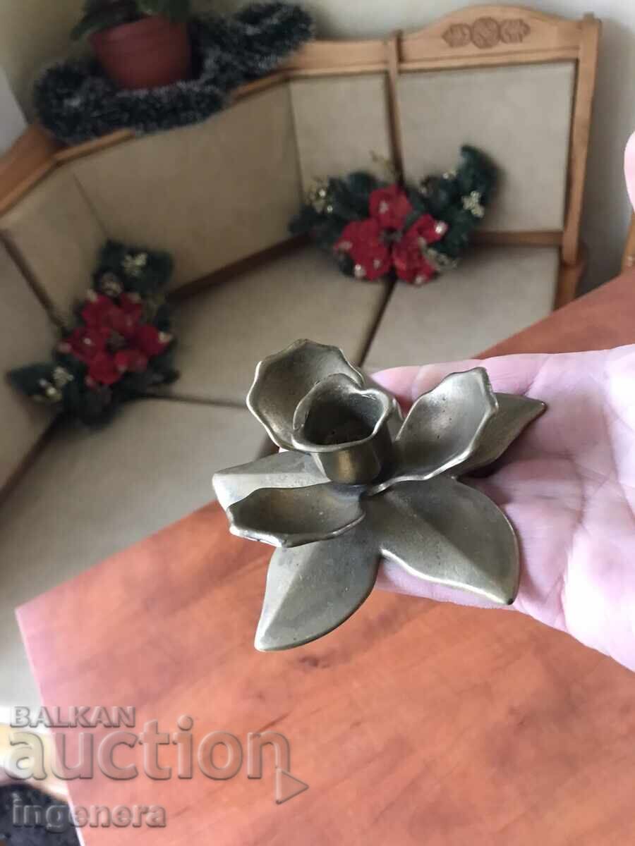 Auction BRONZE BRASS CANDLEHOLDER - 171 GRAMS Auction BRONZE BRASS CANDLEHOLDER - 171 GRAMS