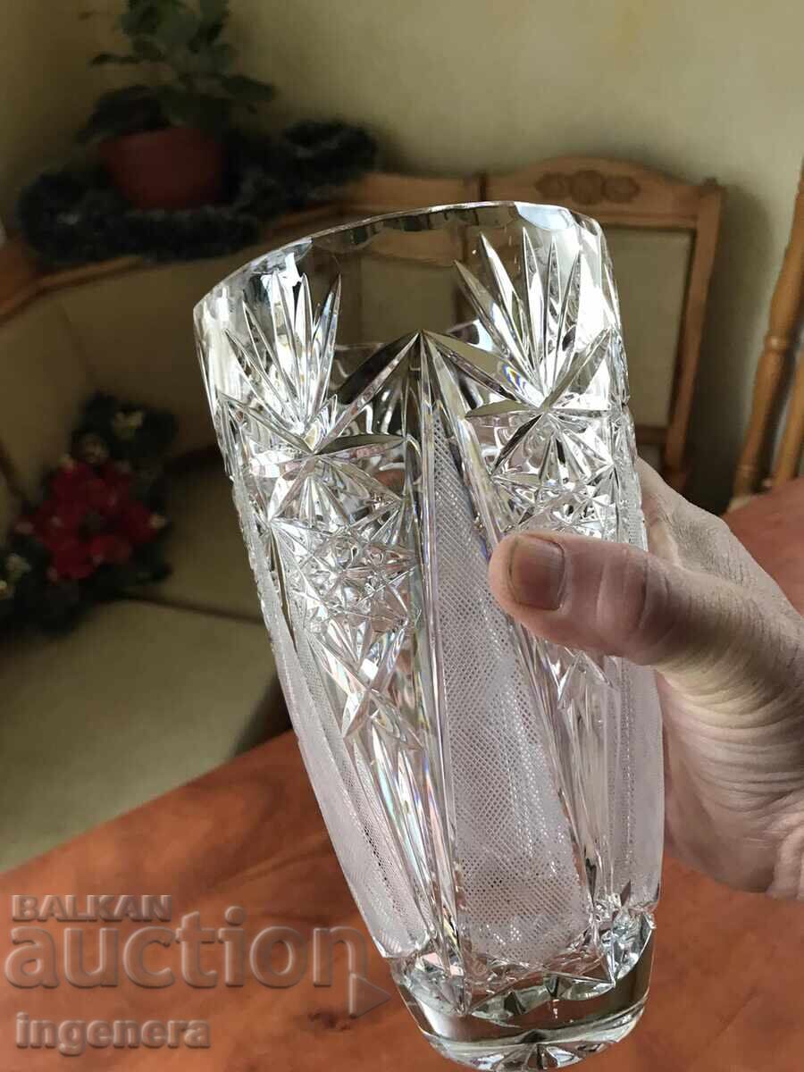 CRYSTAL GLASS VASE RELIEF SOLID with price 65.00 BGN | € 33.23 CRYSTAL GLASS VASE RELIEF SOLID with price 65.00 BGN | € 33.23