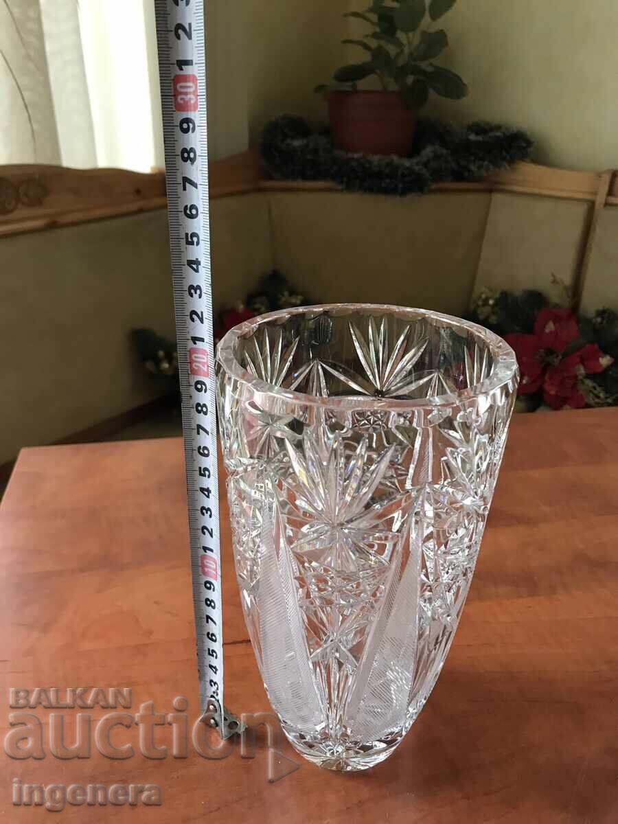 Delivery of CRYSTAL GLASS VASE RELIEF SOLID Delivery of CRYSTAL GLASS VASE RELIEF SOLID