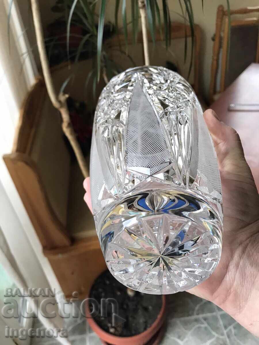 CRYSTAL GLASS VASE RELIEF SOLID - 6 CRYSTAL GLASS VASE RELIEF SOLID - 6