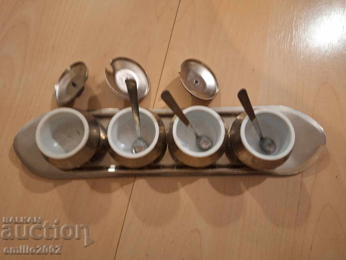 Auction Retro spice set Auction Retro spice set