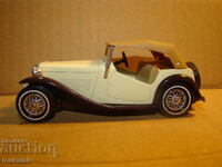 1:43 MATCHBOX MG 1945 MODEL CAR TOY