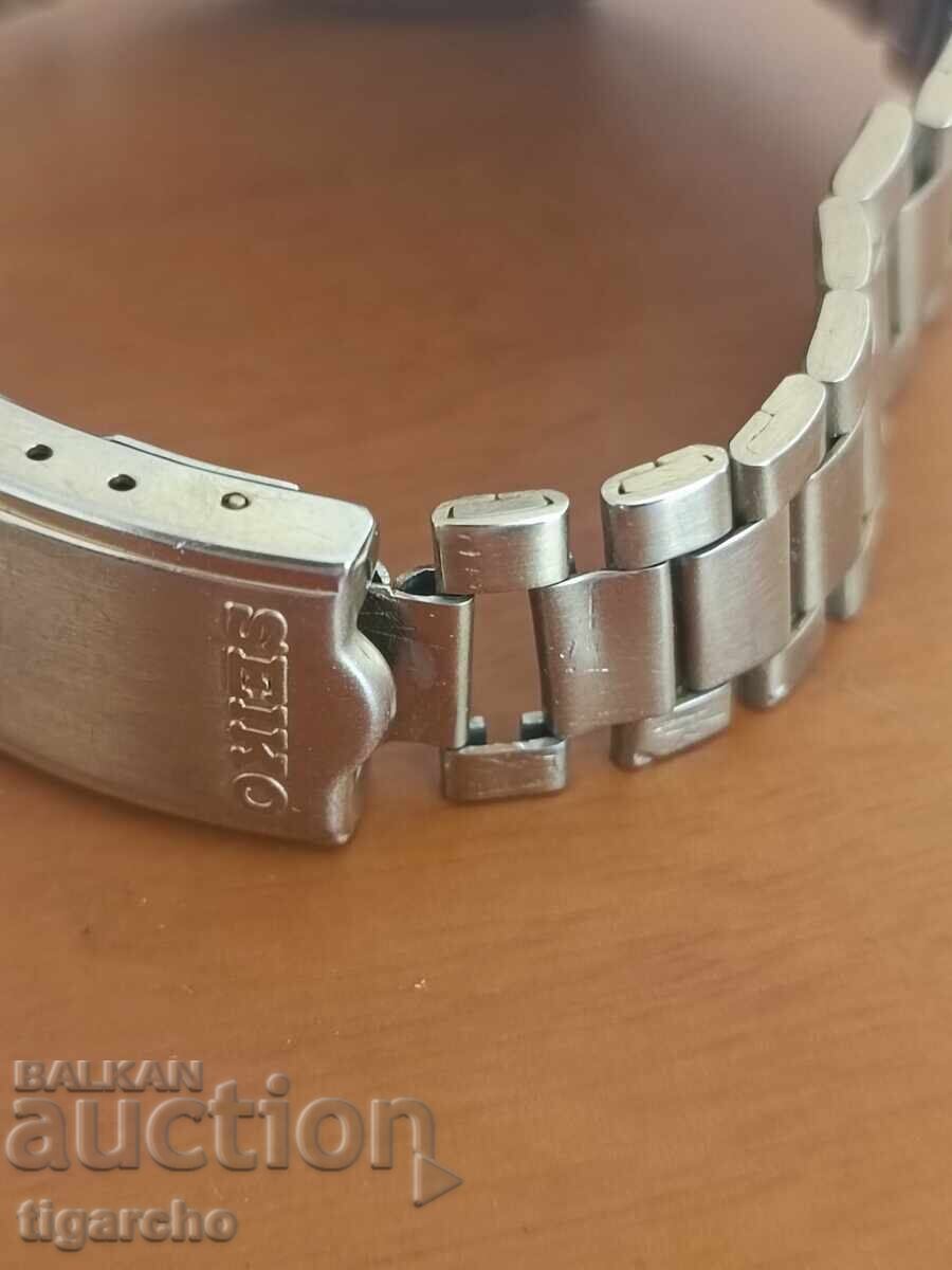 Delivery of Seiko 5 watch Delivery of Seiko 5 watch