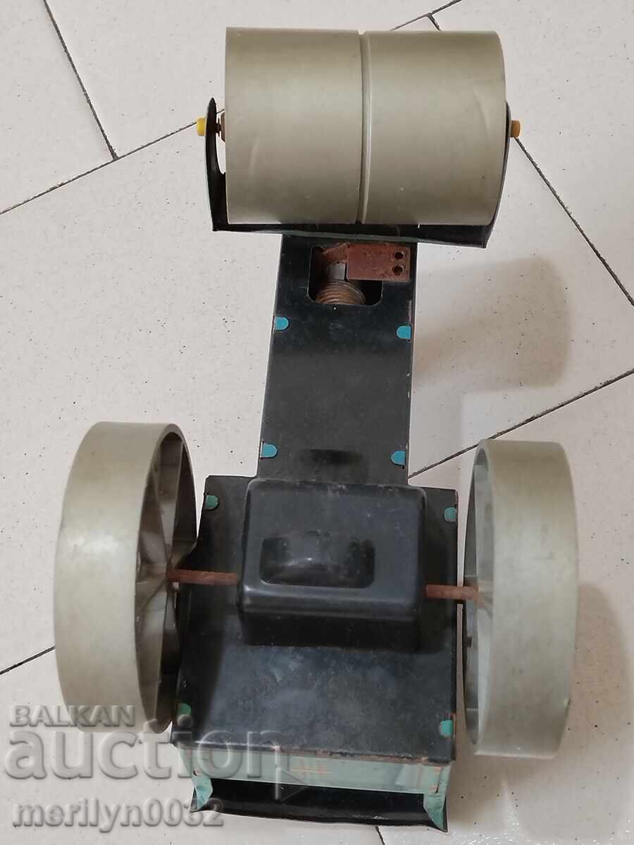 Детска ламаринена играчка валяк Чехословакия 70-те години - 5 Детска ламаринена играчка валяк Чехословакия 70-те години - 5