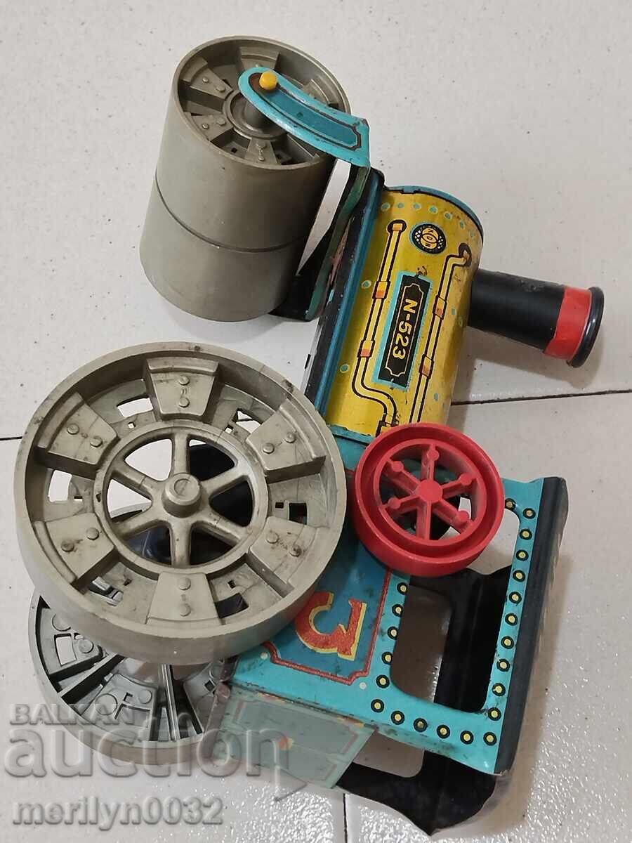 Детска ламаринена играчка валяк Чехословакия 70-те години - 6 Детска ламаринена играчка валяк Чехословакия 70-те години - 6