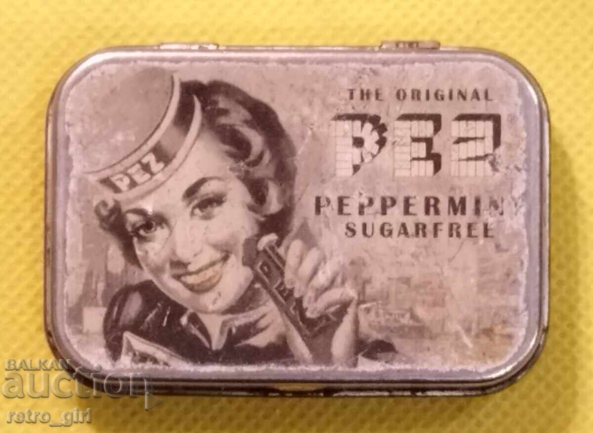 Продавам рядка кутийка от "PEZ"..