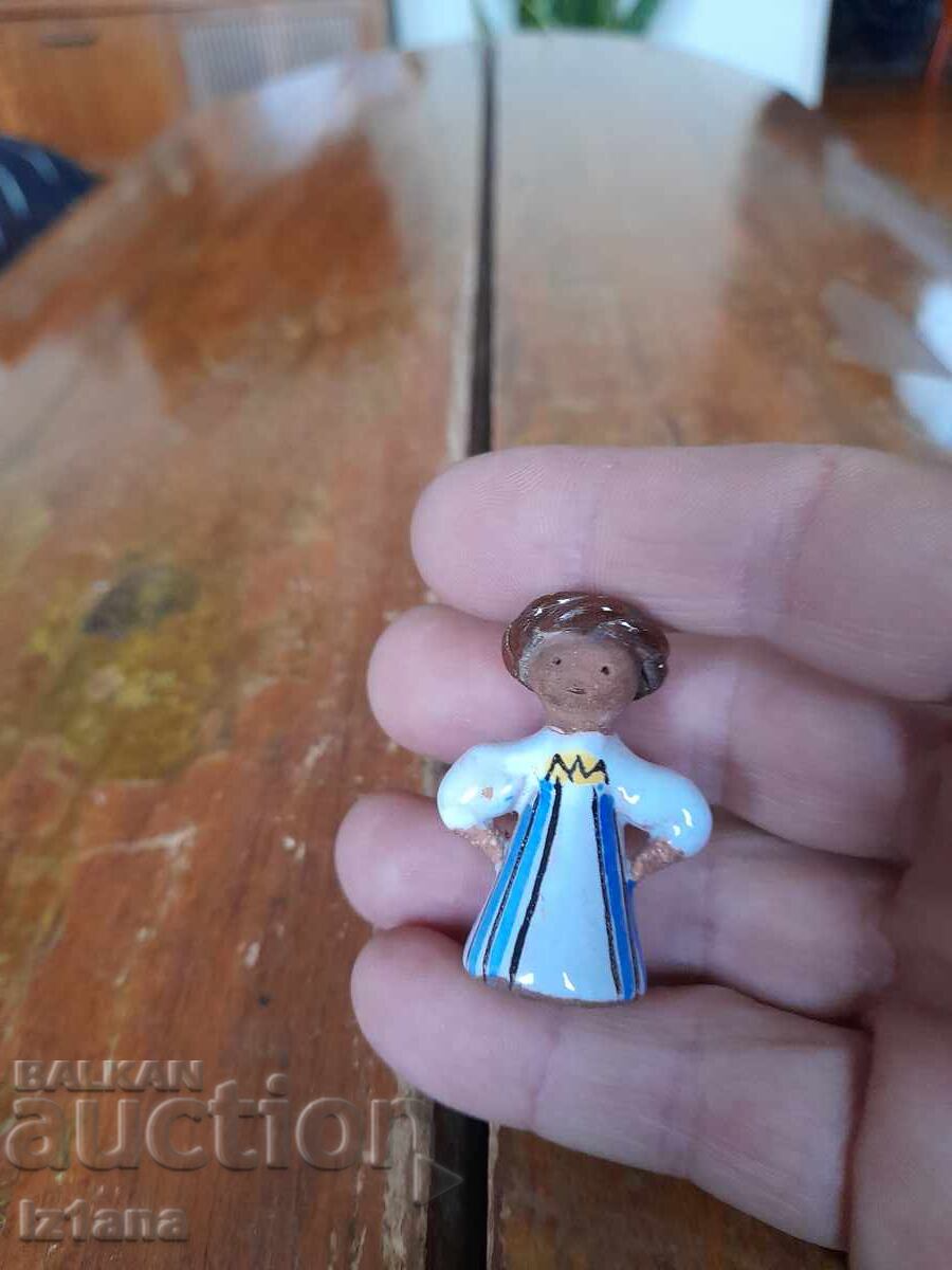 Old ceramic figurine with price 16.00 BGN | € 8.18