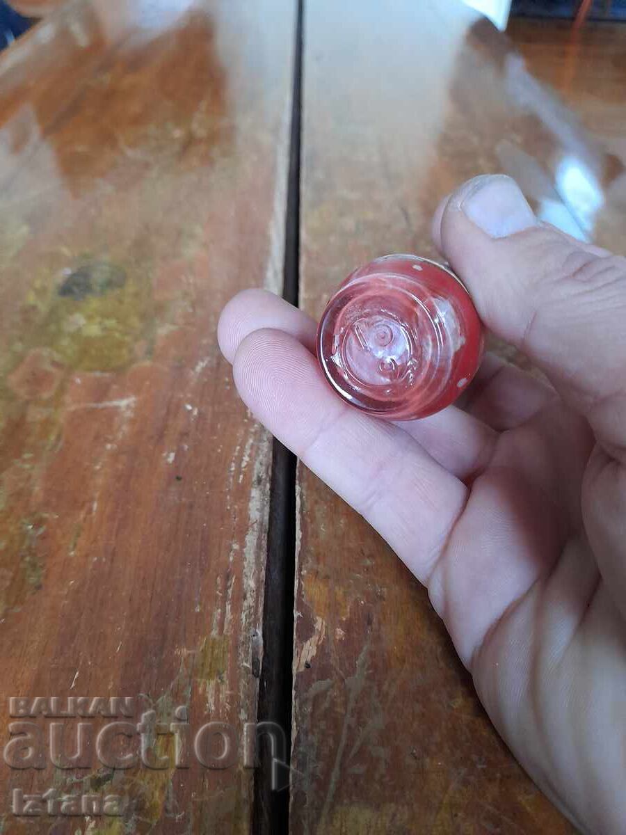 Delivery of Old Nail Polish M Delivery of Old Nail Polish M