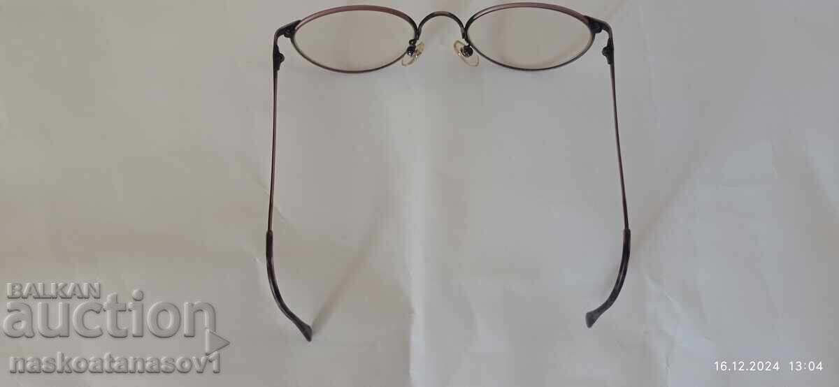 Delivery of Calvin Klein eyeglass frames Delivery of Calvin Klein eyeglass frames