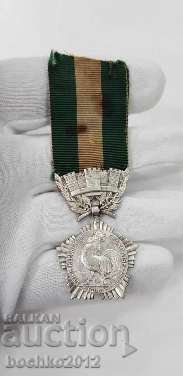 Auction Silver collectible medal France with rooster and ribbon Auction Silver collectible medal France with rooster and ribbon