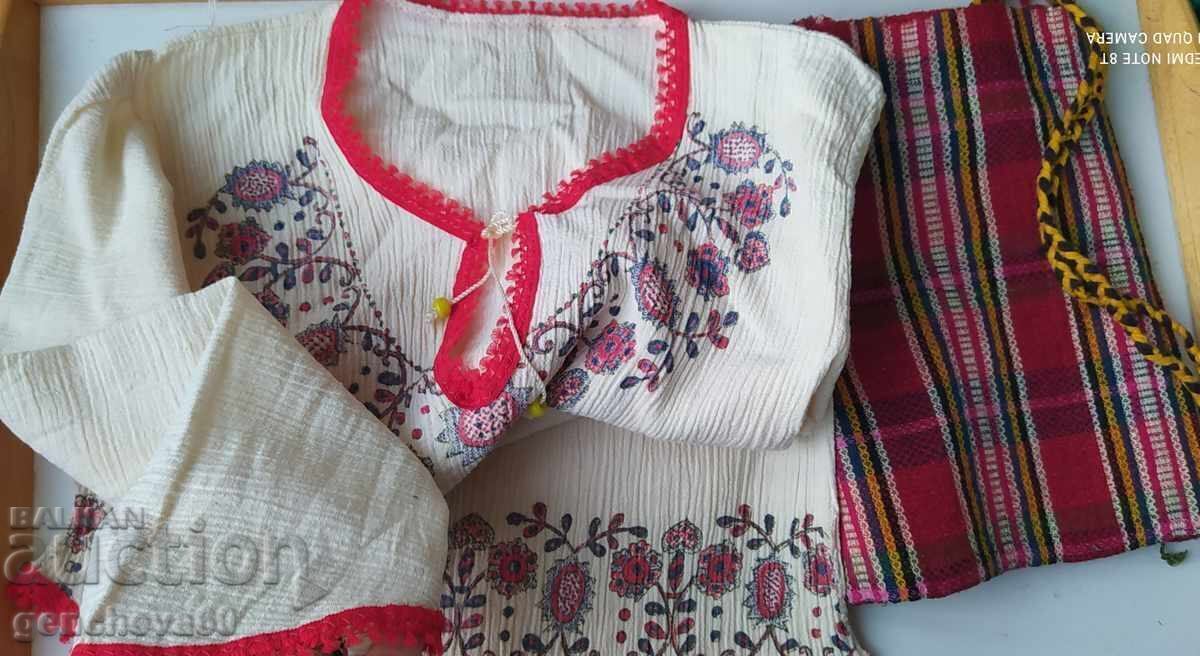 Old kenarena shirt and woven apron, folk costume - 7