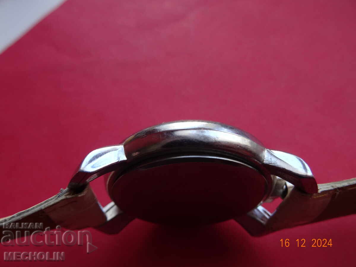 COLLECTIBLES 11 - 7 COLLECTIBLES 11 - 7