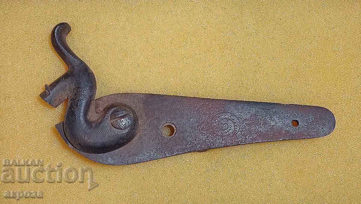 Auction  Capsule mechanism