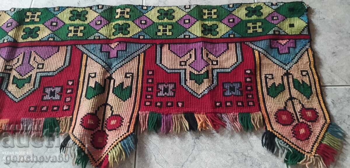 Delivery of Antique Renaissance cavort-hand embroidery Delivery of Antique Renaissance cavort-hand embroidery