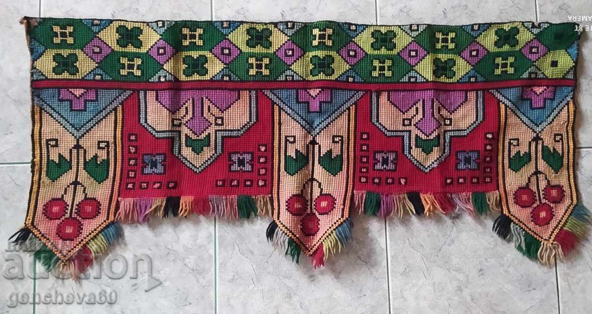 Antique Renaissance cavort-hand embroidery Antique Renaissance cavort-hand embroidery