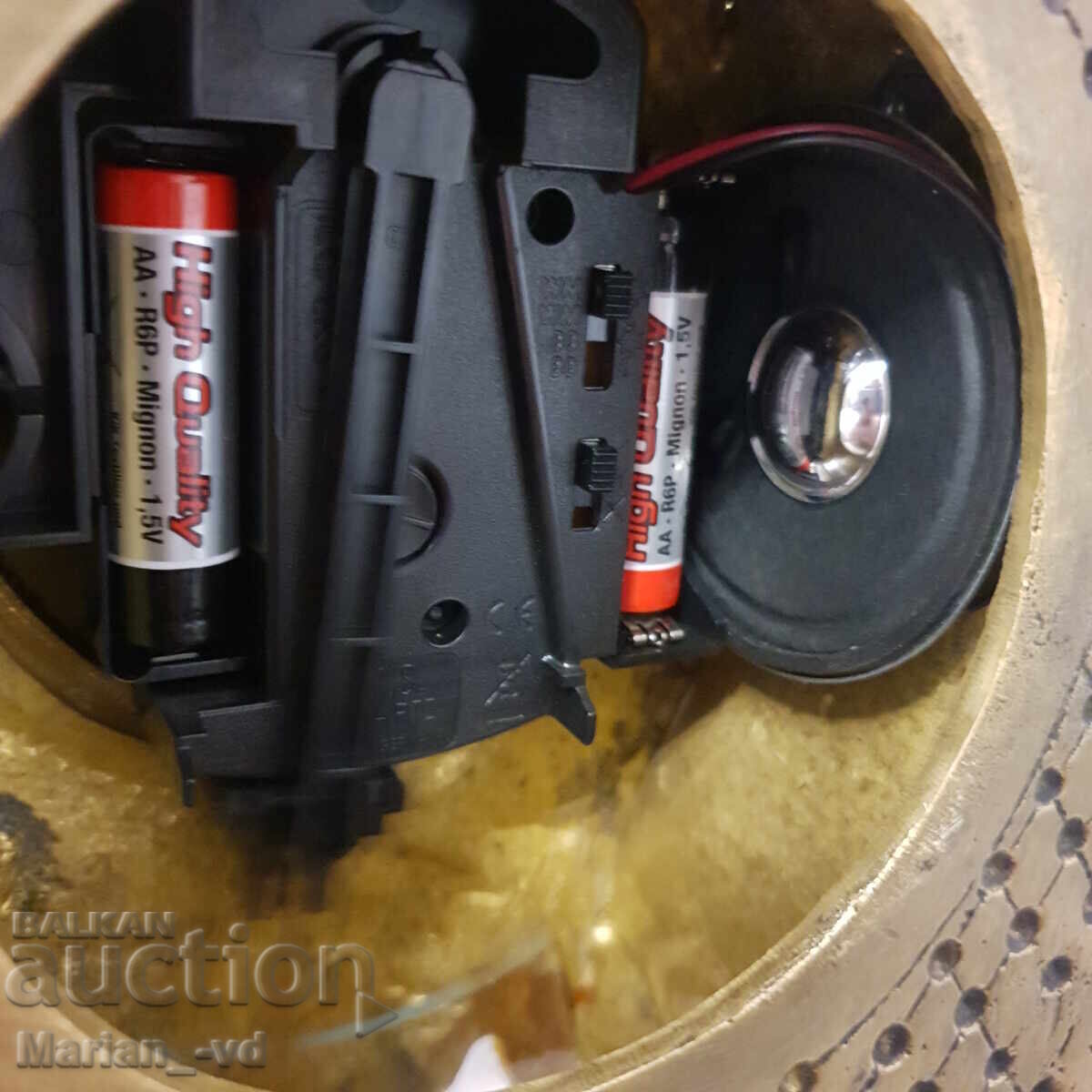 Large brass mantel clock with electronic gong - 6