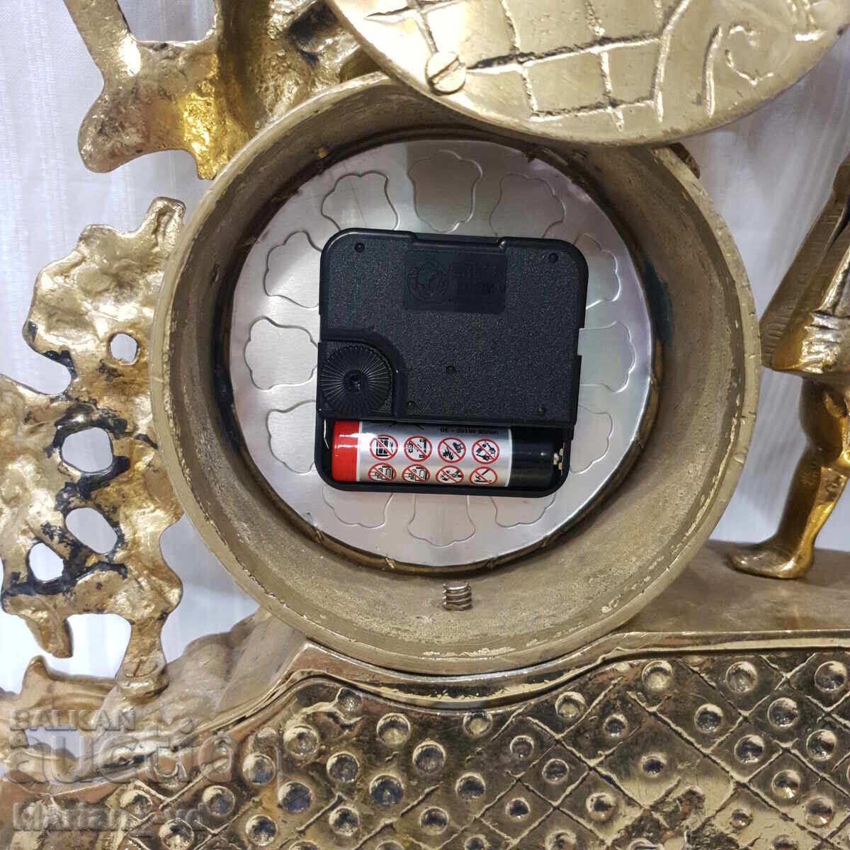 Old quartz brass table clock - 6 Old quartz brass table clock - 6