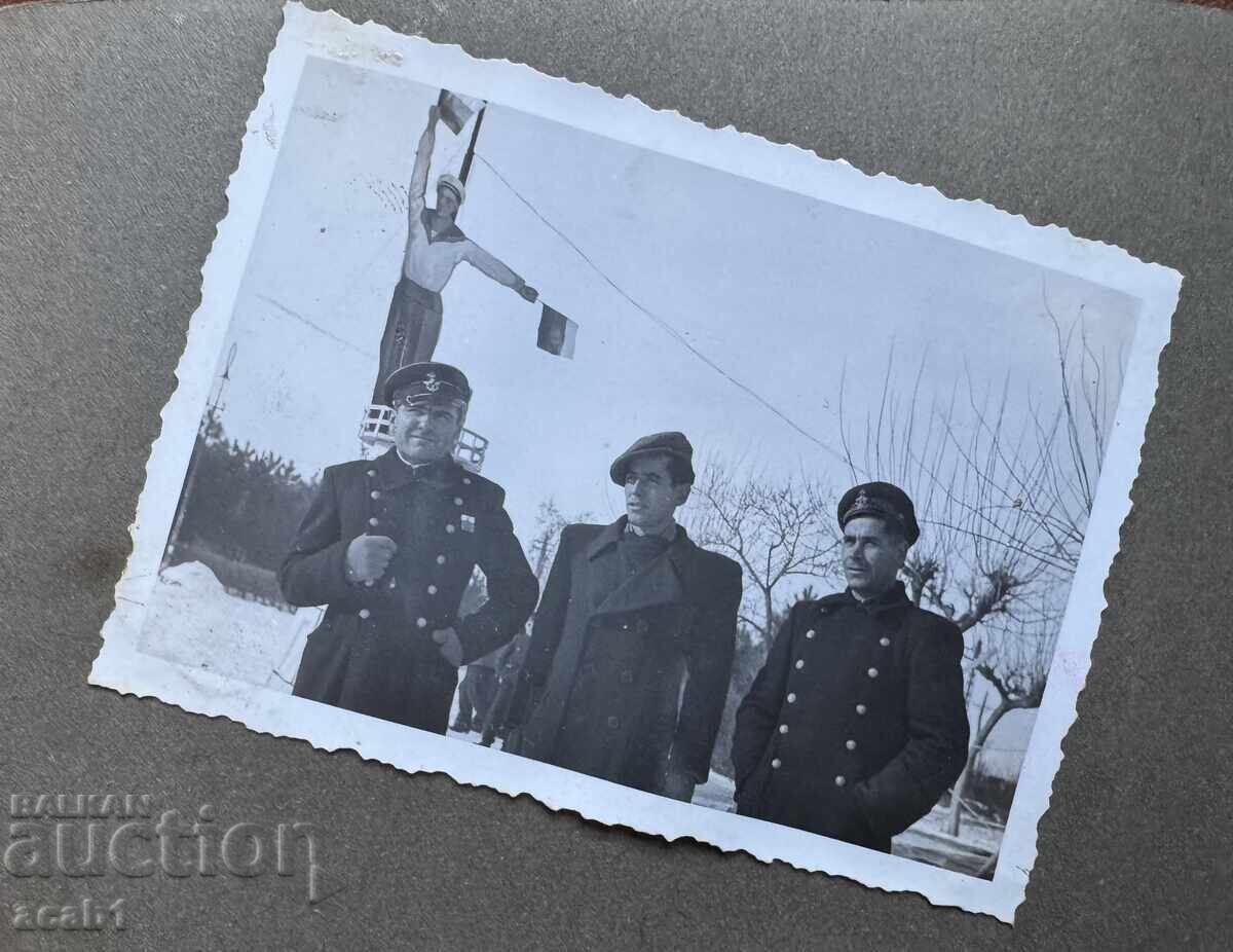 Delivery of Photo Album Officials River Sailing Danube Delivery of Photo Album Officials River Sailing Danube