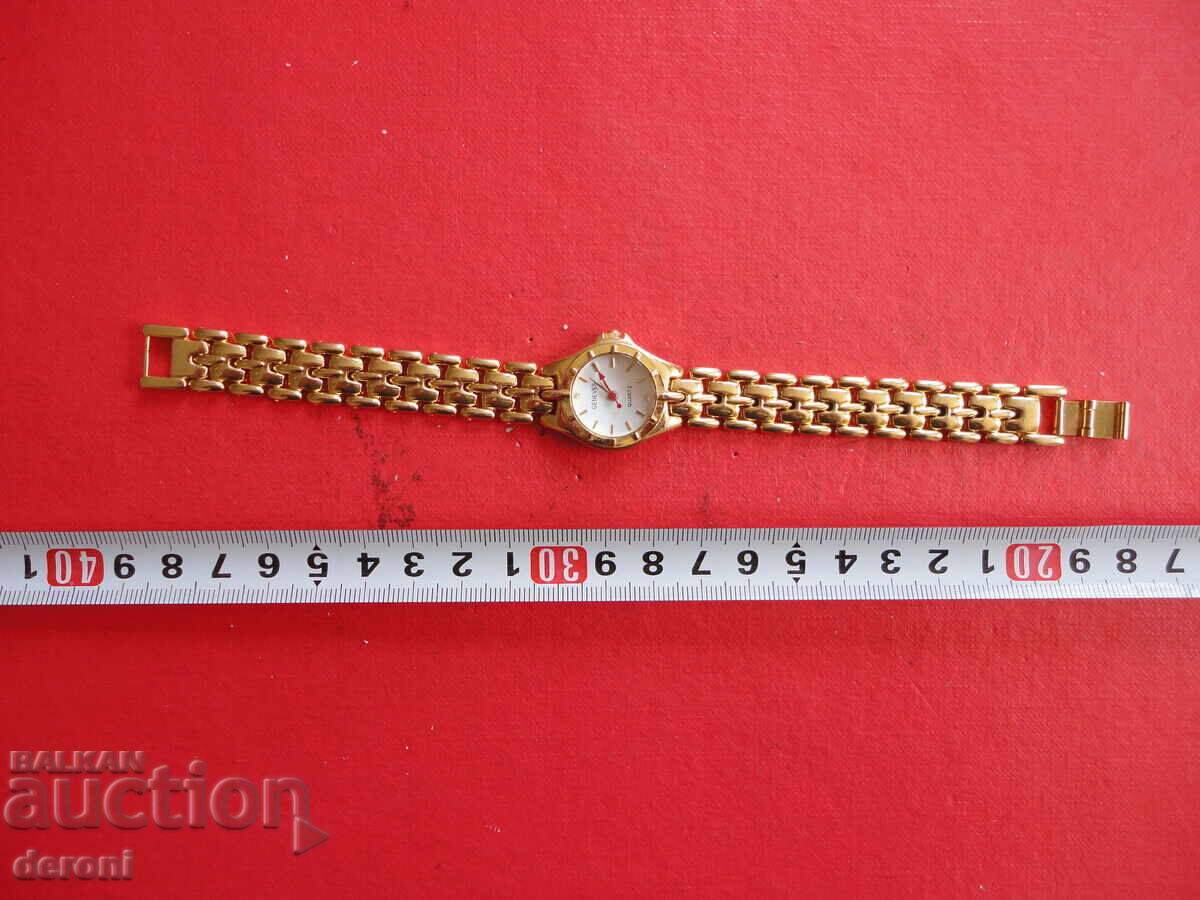 Awesome gold-plated Geneves 6 watch with price 40.00 BGN | € 20.45