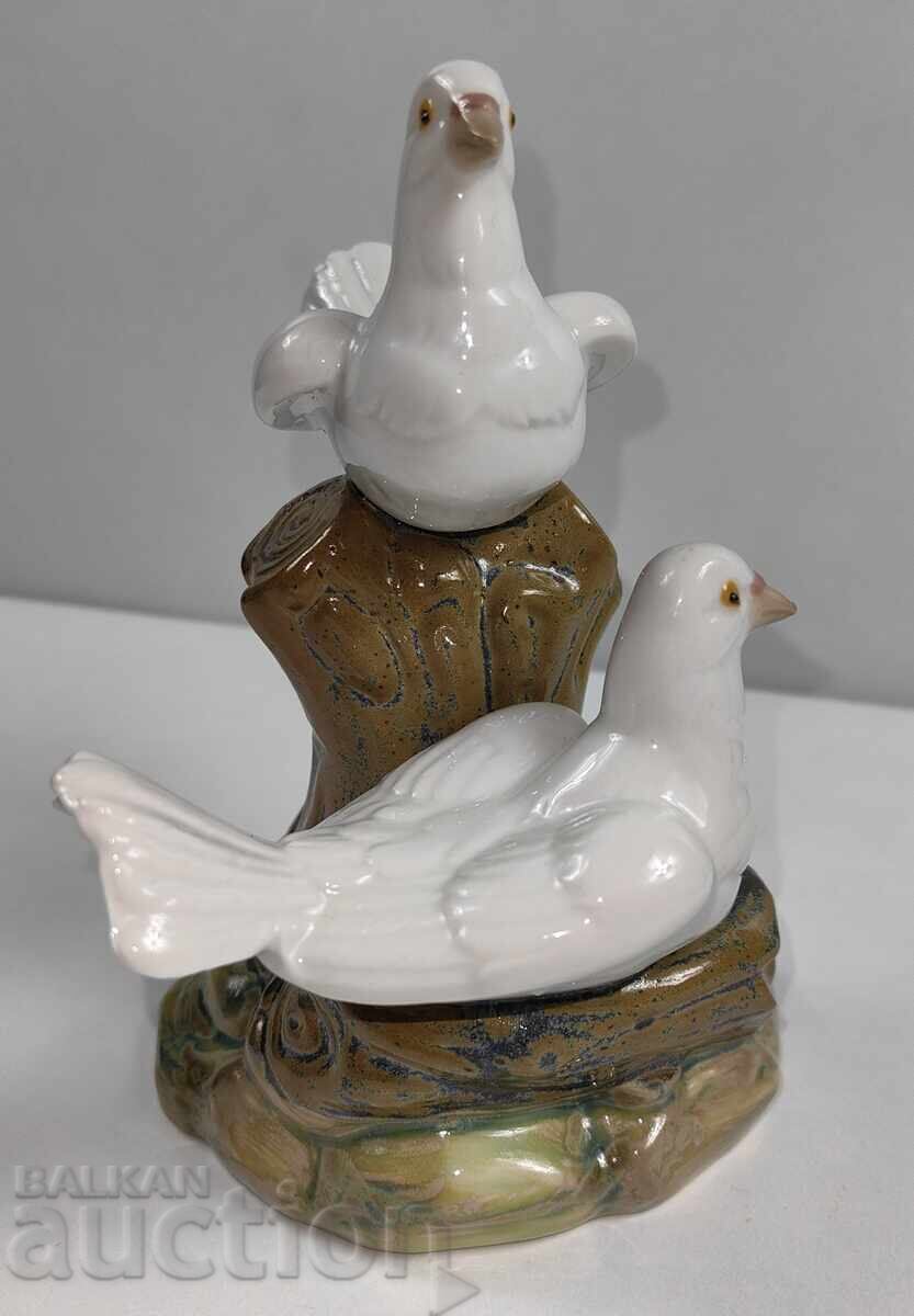 . PORCELAIN FIGURINE DOVE FIGURE MARKED HEALTHY - 5 . PORCELAIN FIGURINE DOVE FIGURE MARKED HEALTHY - 5