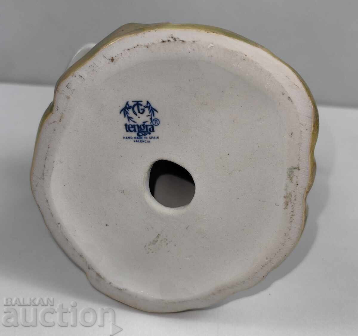 . PORCELAIN FIGURINE DOVE FIGURE MARKED HEALTHY - 7 . PORCELAIN FIGURINE DOVE FIGURE MARKED HEALTHY - 7