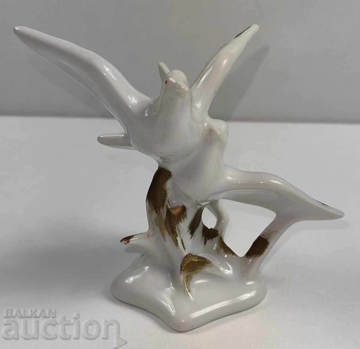 . PORCELAIN FIGURINE DOVE FIGURE MARKED HEALTHY with price 39.00 BGN | € 19.94 . PORCELAIN FIGURINE DOVE FIGURE MARKED HEALTHY with price 39.00 BGN | € 19.94