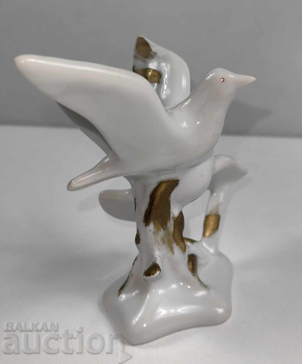 Auction . PORCELAIN FIGURINE DOVE FIGURE MARKED HEALTHY Auction . PORCELAIN FIGURINE DOVE FIGURE MARKED HEALTHY