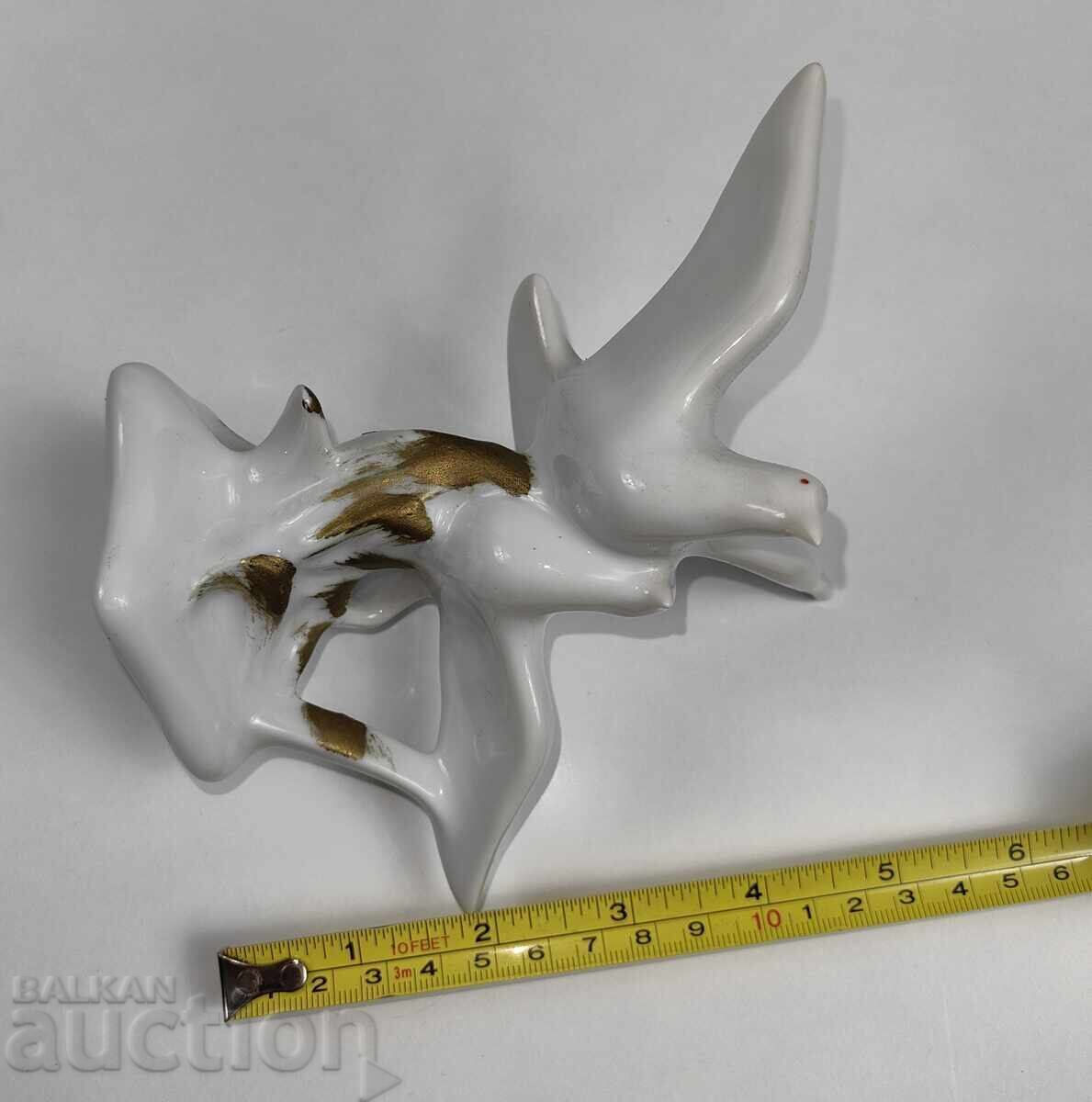 . PORCELAIN FIGURINE DOVE FIGURE MARKED HEALTHY - 5 . PORCELAIN FIGURINE DOVE FIGURE MARKED HEALTHY - 5