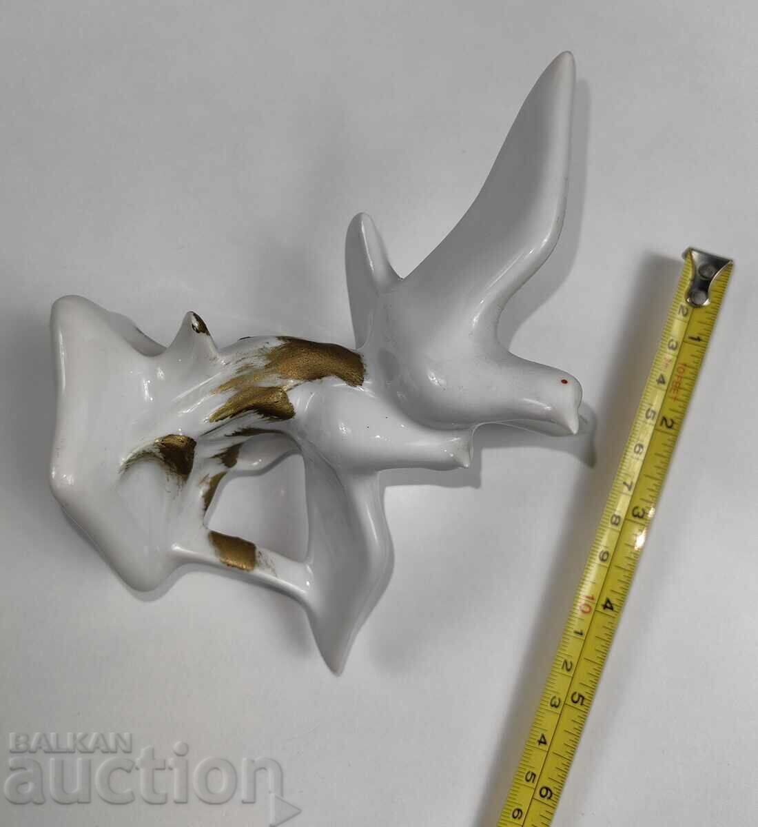 . PORCELAIN FIGURINE DOVE FIGURE MARKED HEALTHY - 6 . PORCELAIN FIGURINE DOVE FIGURE MARKED HEALTHY - 6