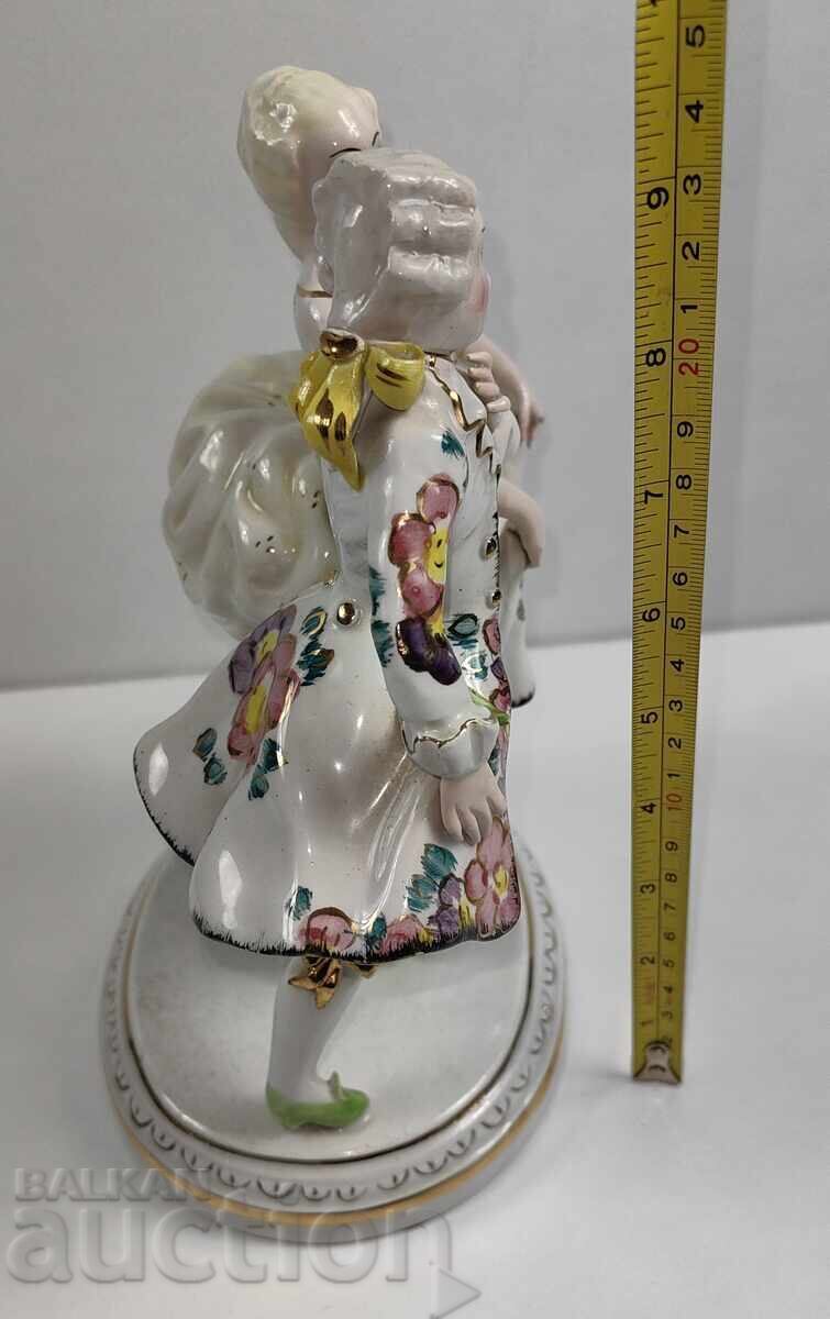 Delivery of . PORCELAIN FIGURINE MAN WOMAN MARKED HEALTHY Delivery of . PORCELAIN FIGURINE MAN WOMAN MARKED HEALTHY