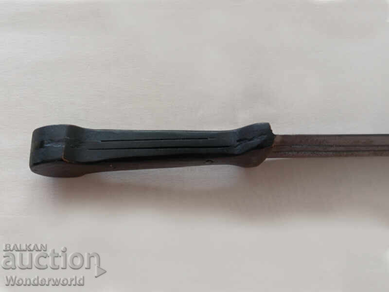 Аукцион Стара кама нож с чирени от биволски рог Аукцион Стара кама нож с чирени от биволски рог