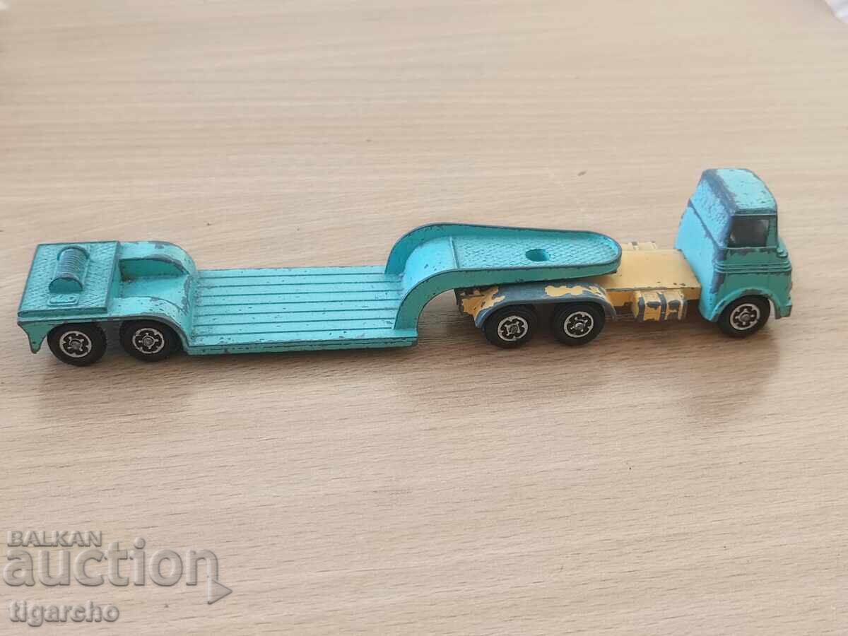 Metal truck with price 20.00 BGN | € 10.23 Metal truck with price 20.00 BGN | € 10.23