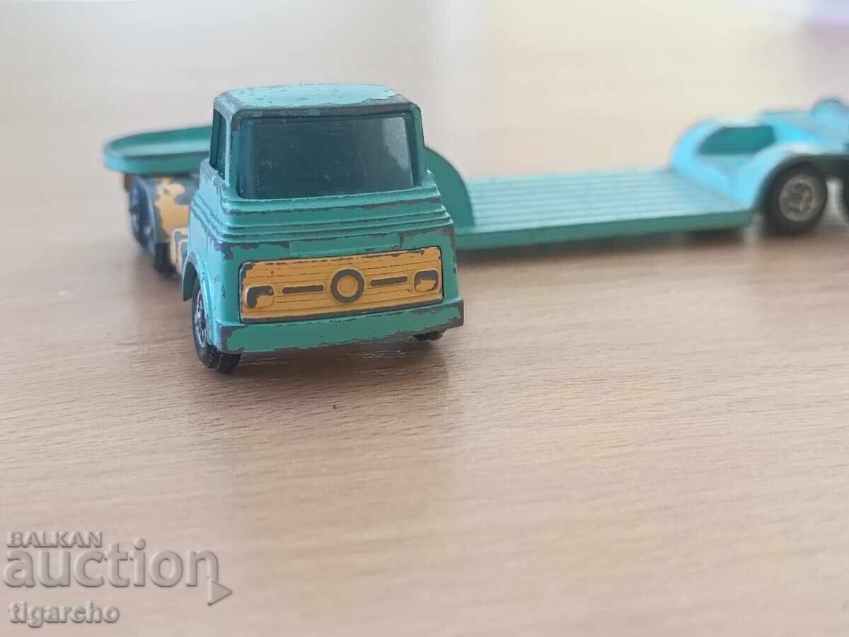 Auction Metal truck Auction Metal truck