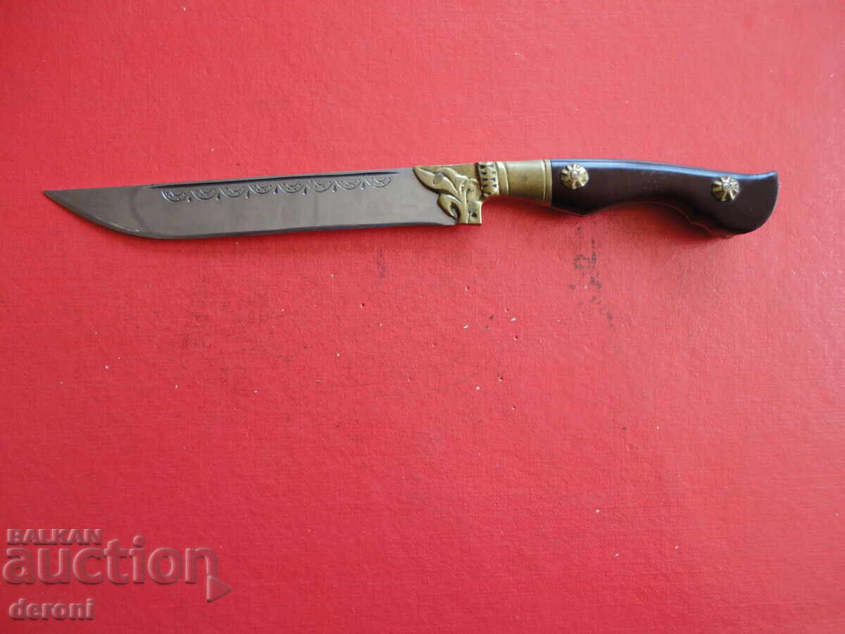 Knife karakulak with horn engravings 5 with price 220.00 BGN | € 112.48 Knife karakulak with horn engravings 5 with price 220.00 BGN | € 112.48