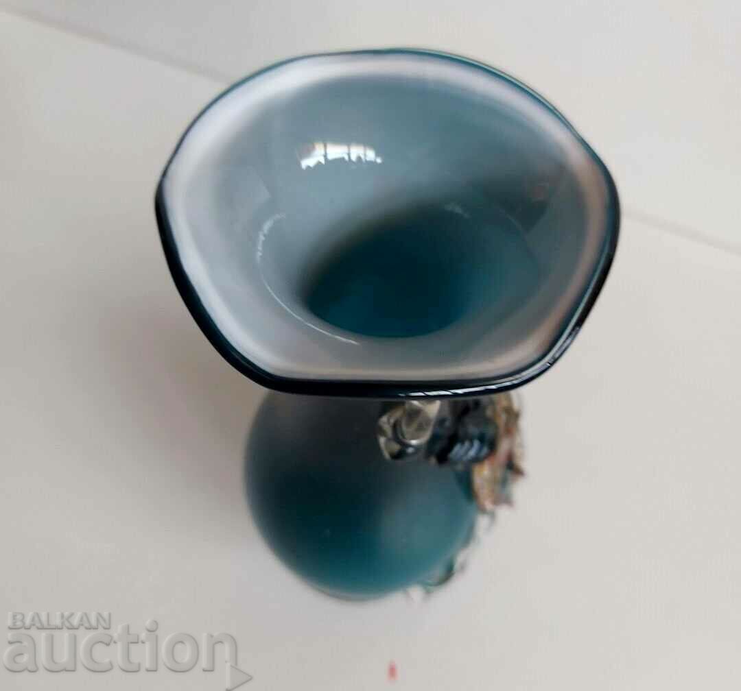 . OLD BEAUTIFUL VASE IN GOOD CONDITION MURANO TYPE BLOWN GLASS - 6 . OLD BEAUTIFUL VASE IN GOOD CONDITION MURANO TYPE BLOWN GLASS - 6