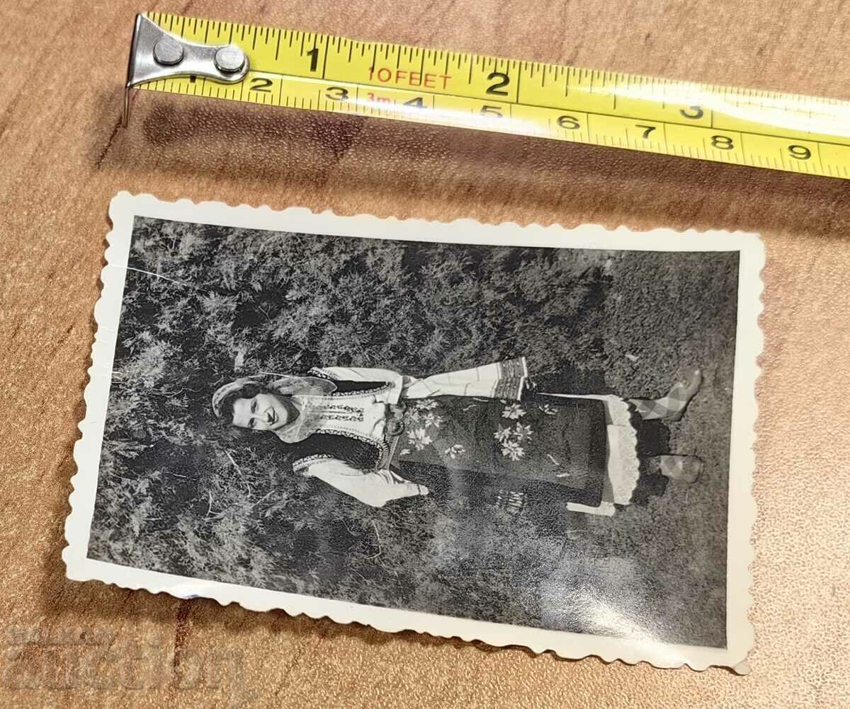 . GIRL WOMAN PAFTI WEARING APRON PISTIMAL OLD PHOTO with price 15.00 BGN | € 7.67 . GIRL WOMAN PAFTI WEARING APRON PISTIMAL OLD PHOTO with price 15.00 BGN | € 7.67