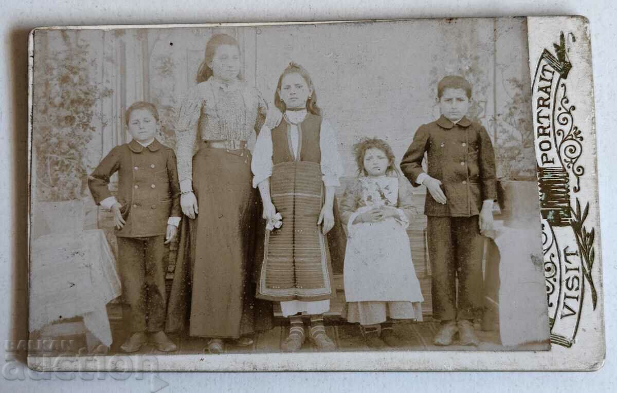 . GIRLS CARRYING A CARDBOARD PICTURE OF THE KINGDOM OF BULGARIA