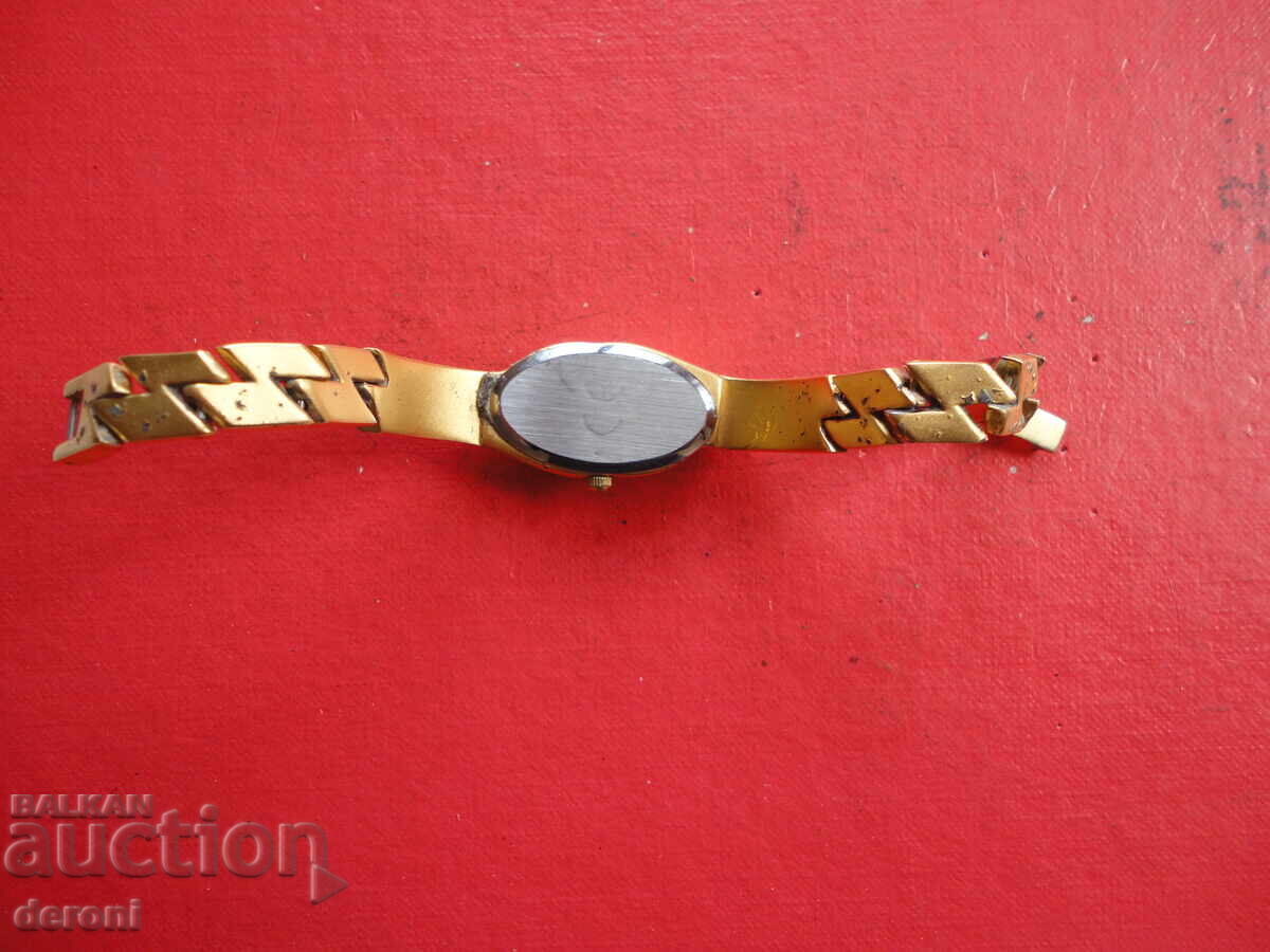 Доставка на Позлатен дамски часовник Rivage Доставка на Позлатен дамски часовник Rivage